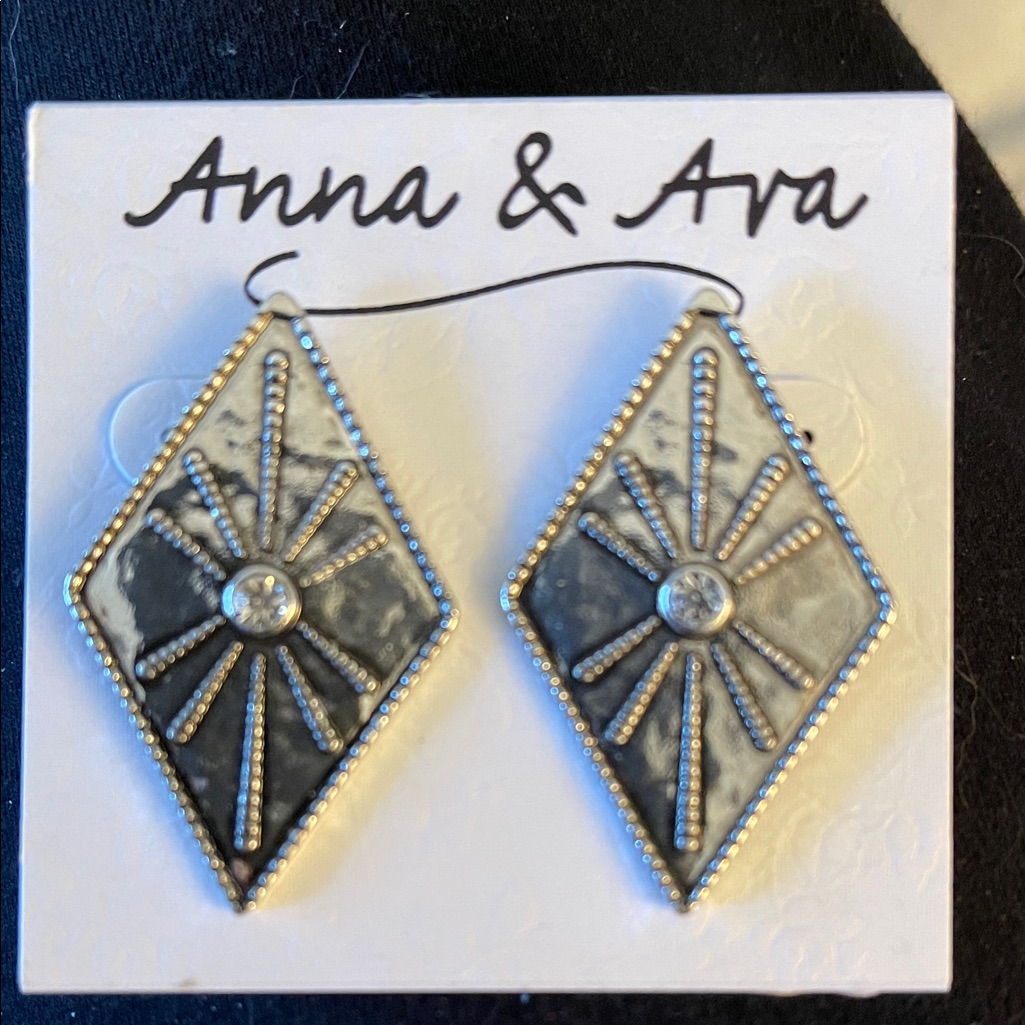 Nwt Anna Ava Black And Silver Starburst Earrings 24$